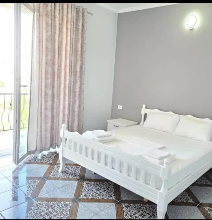 Fama Hotel