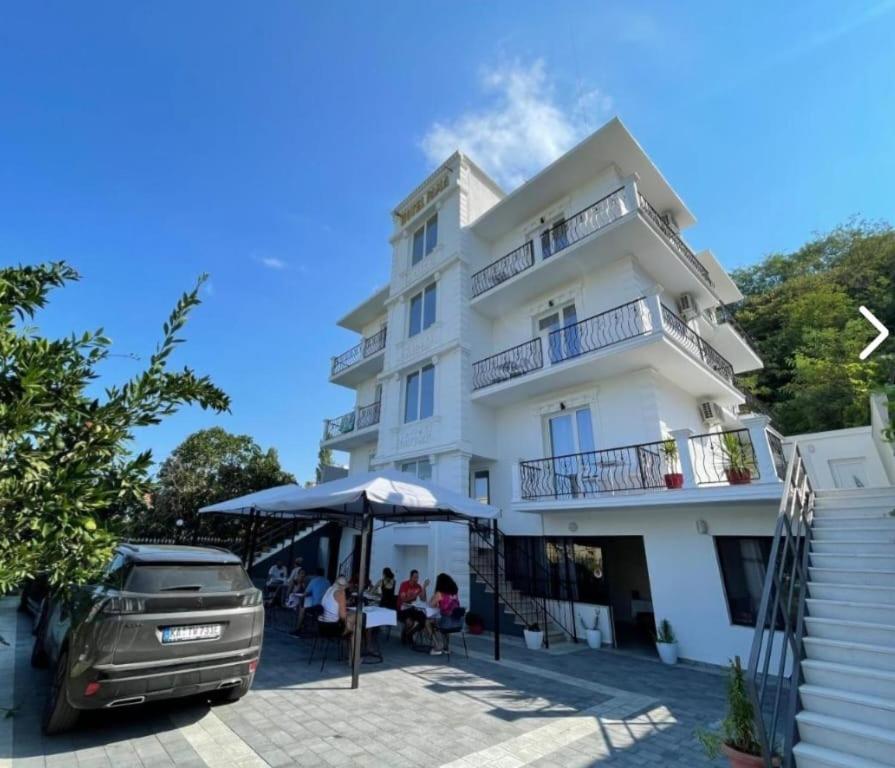 Hotel Fama 3*