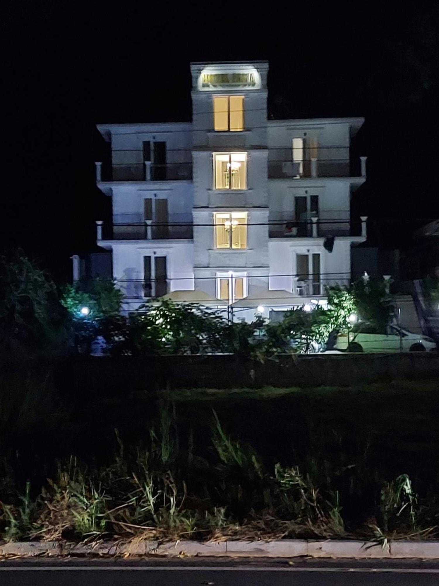 Hotel Fama