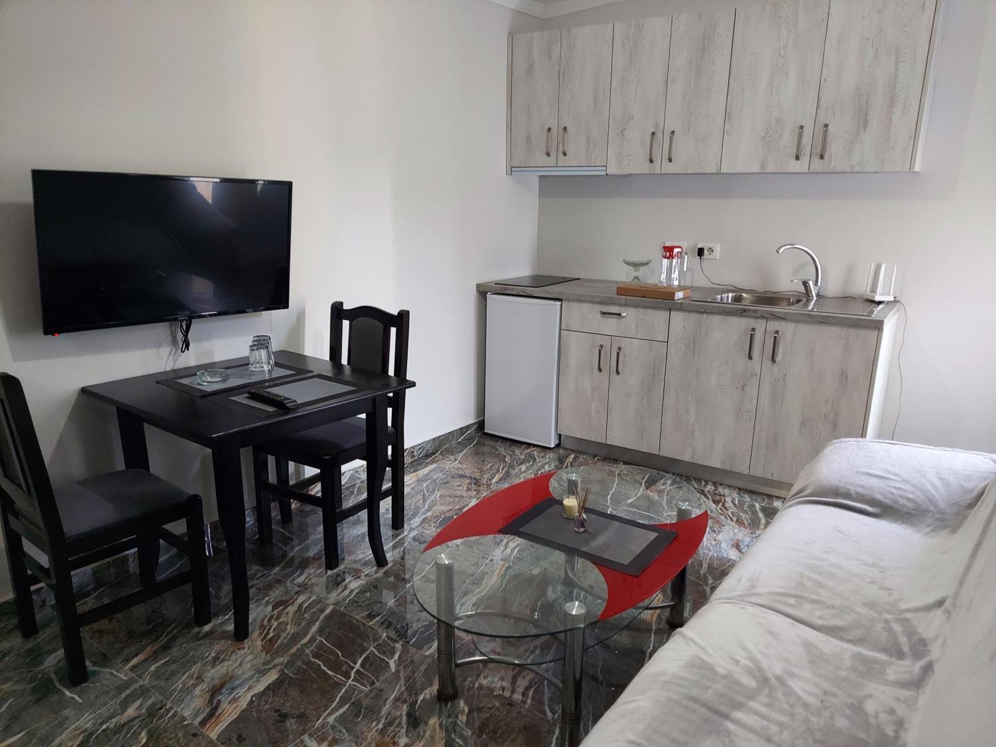 Fama Hotel Shkallnur
