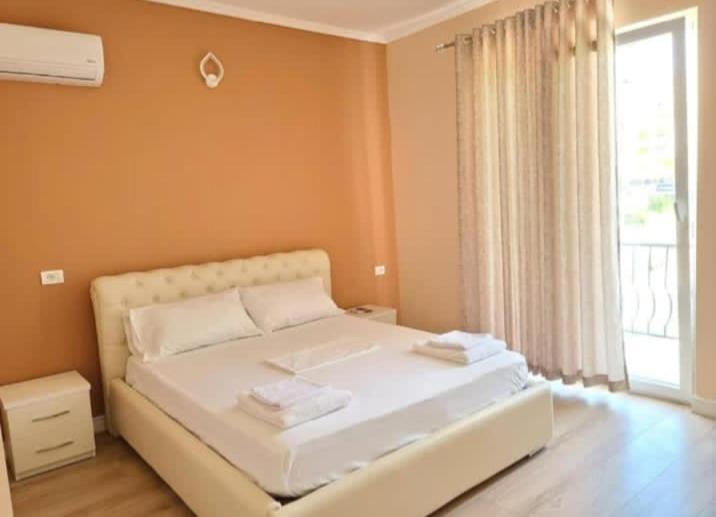 Fama Hotel