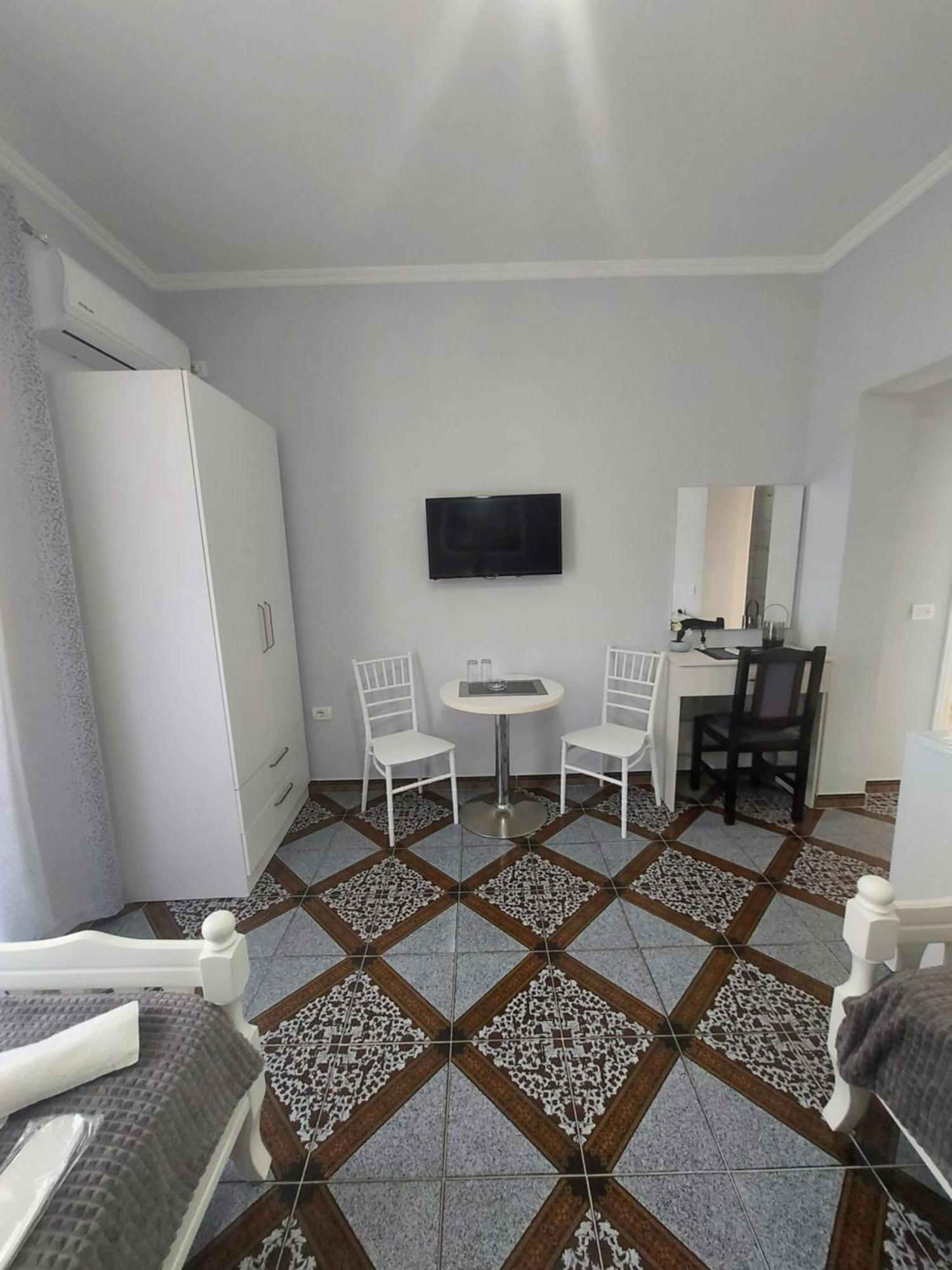 Fama Hotel 3*