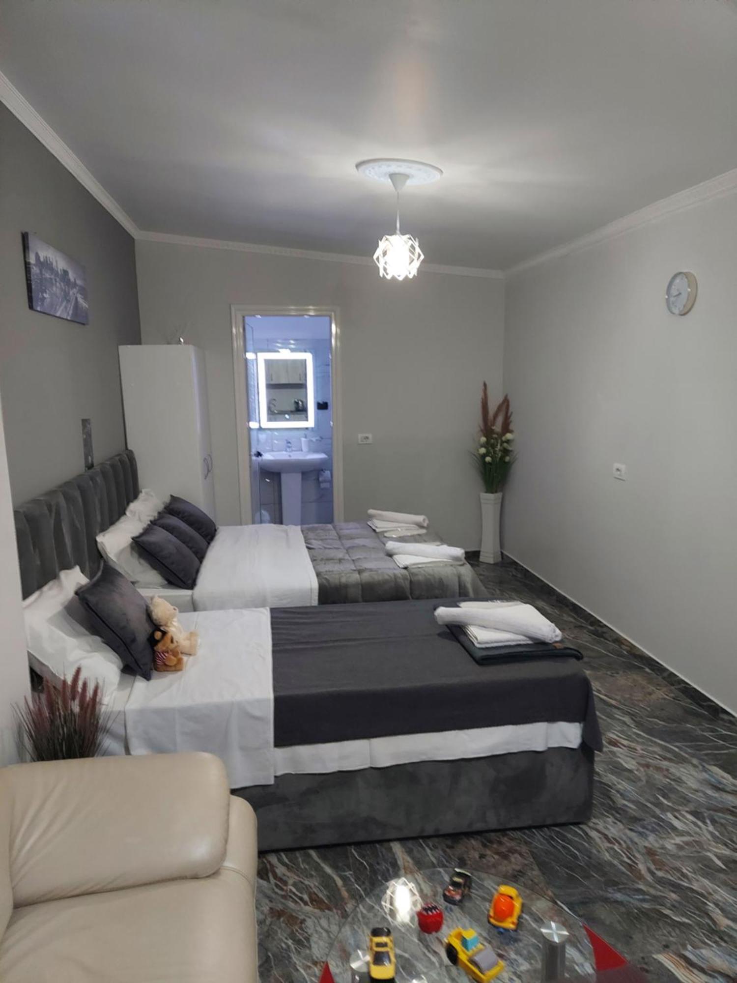 Hotel Fama Shkallnur