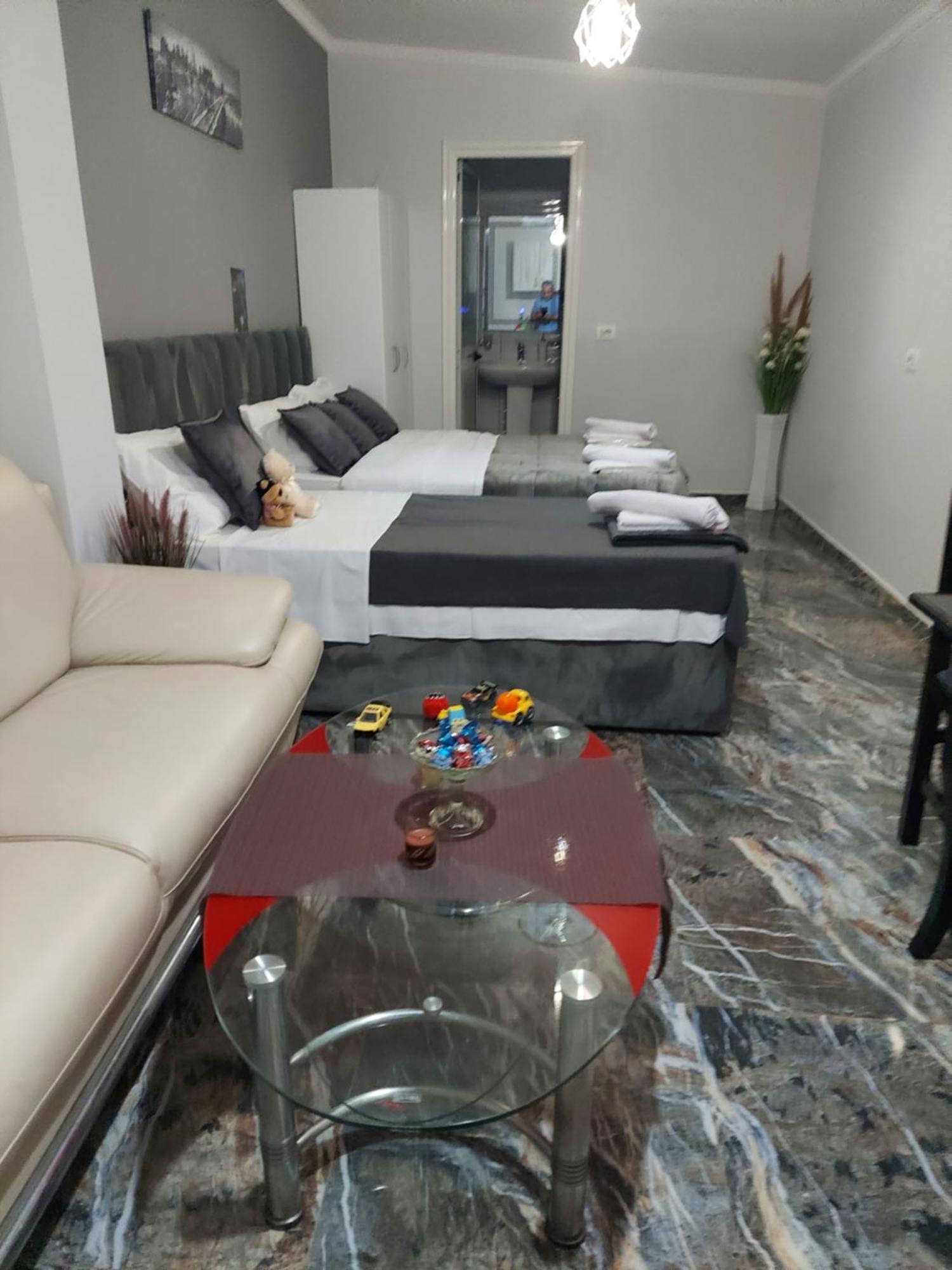 Fama Hotel