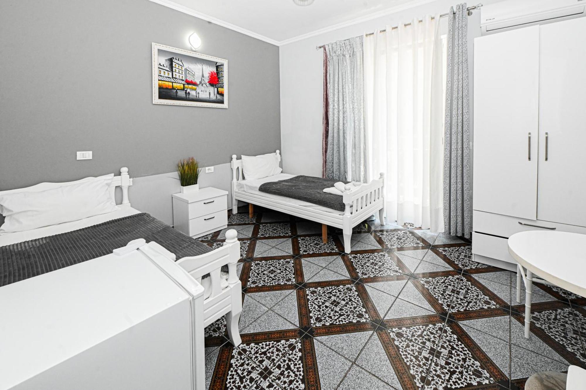 Fama Hotel