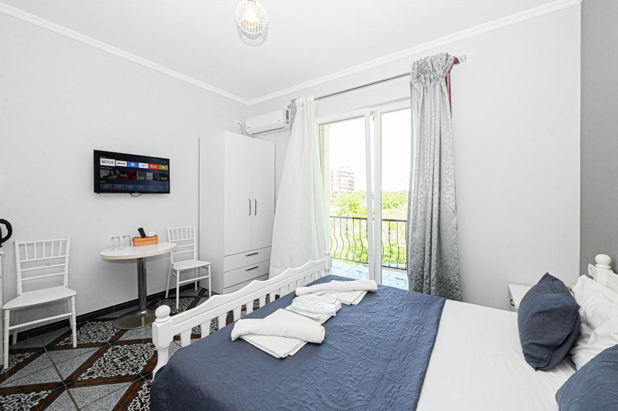 Fama Hotel