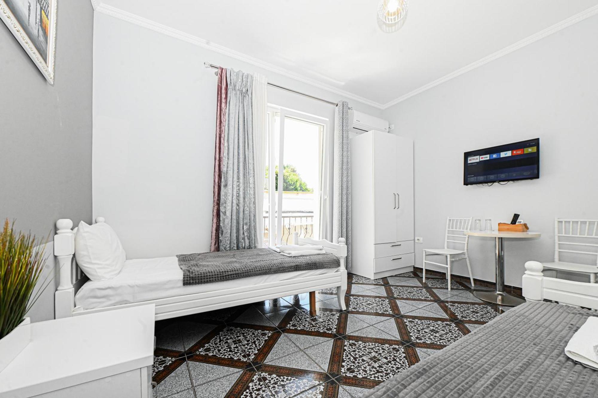 Fama Hotel 3*